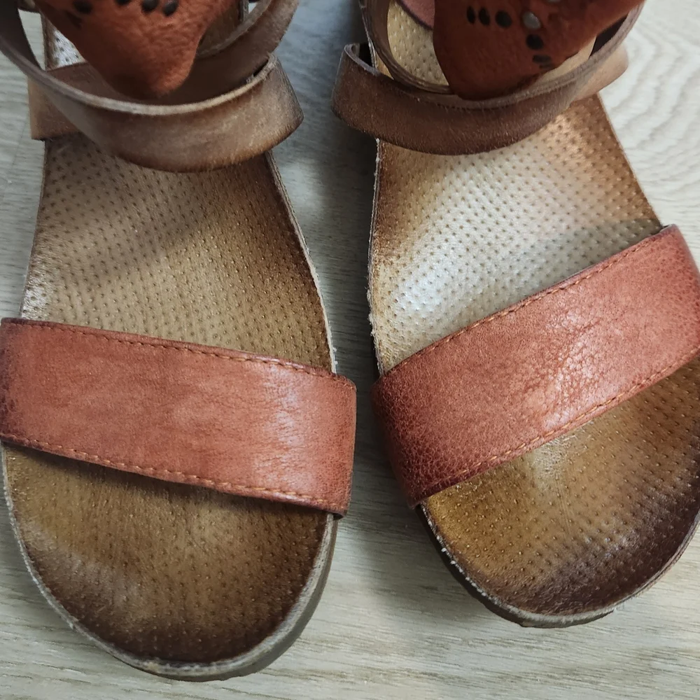 Bohemian Leather Sandals - Picture 3 of 7